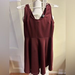 Rue 21 maroon gold zip up dress